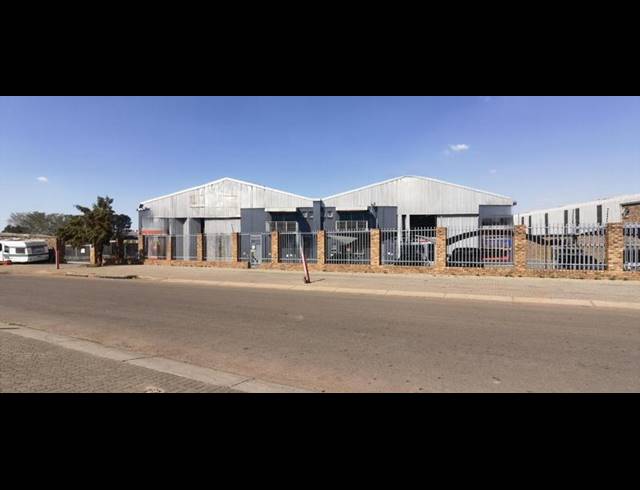 INDUSTRIAL PROPERTY TO RENT IN SILVERTON